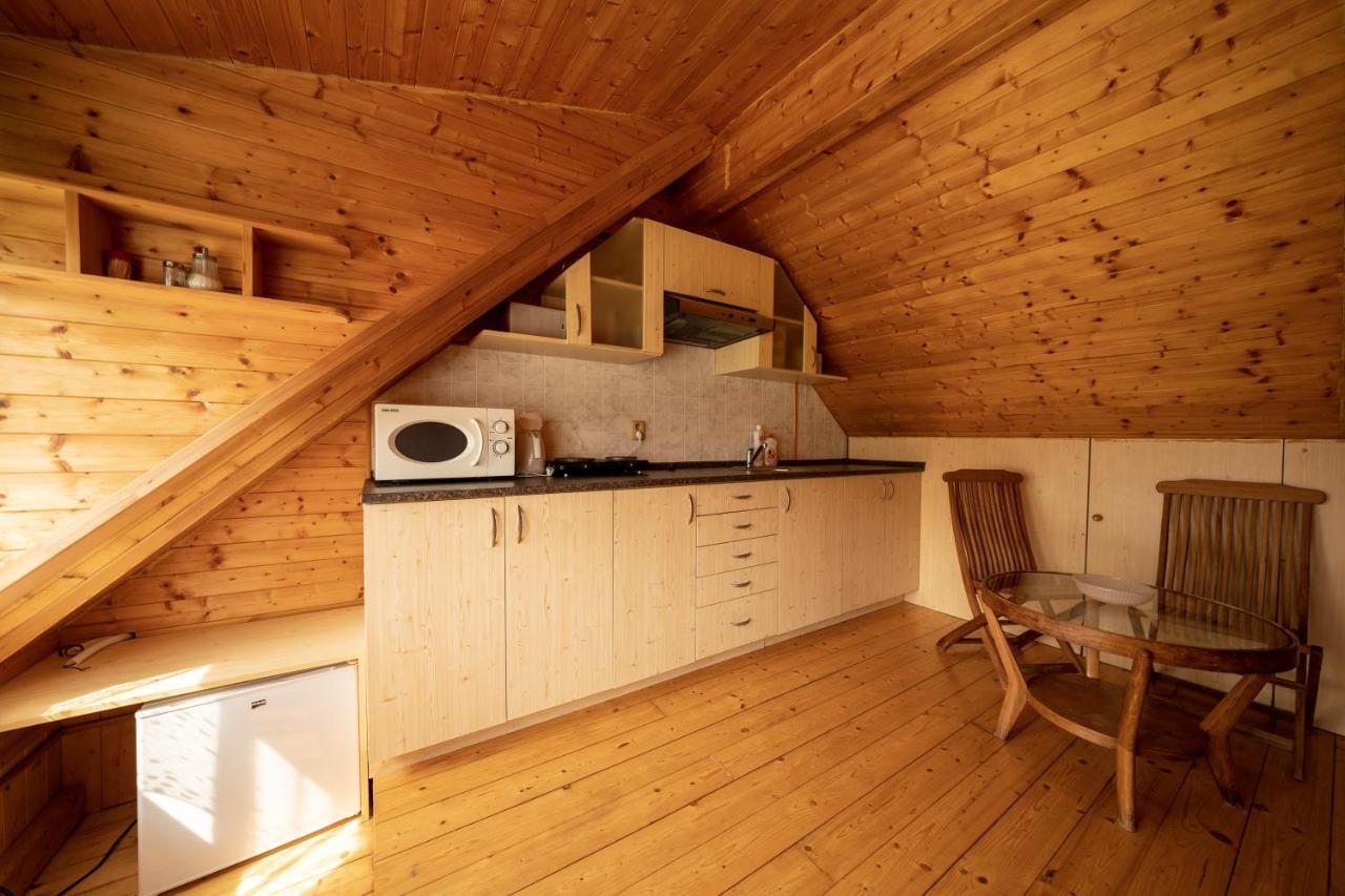 Romantic Chalet in Krkonoše Strážné Buitenkant foto